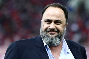 Ολυμπιακός: Αυτό είναι το ποσό του πριμ που έταξε ο Μαρινάκης στους παίκτες για το 5/5 στο πρωτάθλημα