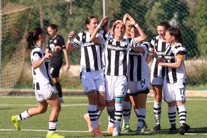 ΠΑΟΚ: Πρωταθλήτριες Ελλάδας για 20ή φορά στην ιστορία τους οι «ασπρόμαυρες»!