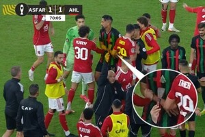 Μαρόκο: Έπεσε κοφτερό μαχαίρι στον αγωνιστικό χώρο! (video)