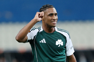 Παναθηναϊκός: Άναψε «φωτιές» ο Τετέ ποζάροντας με φανέλα της Γκρέμιο! (pic)