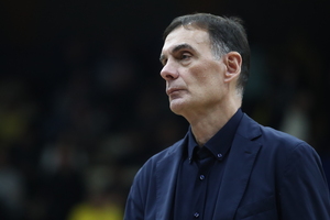 Περιστέρι - Ολυμπιακός: Επεισόδιο με Μπαρτζώκα και οπαδούς