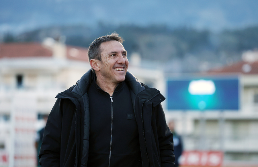 Παπαδόπουλος: «Κομβική νίκη, μένουν επτά παιχνίδια για το όνειρο»