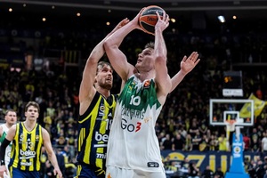 Ζάλγκιρις - Φενέρμπαχτσε 81-78: Την έφερε... Τουμπέλις!