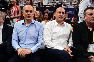 Αγγελόπουλος: «Δεν έχω άγχος, πήγα για τρέξιμο το πρωί, όλα καλά»