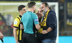 ΑΕΚ: «Πυρ και μανία» ο Ηλιόπουλος, τα… έψαλε στον Μάκελι! - Επεισόδιο και με Καραπαπά