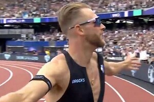Diamond League: Ο Κερ κατέρριψε ρεκόρ 27 ετών (video)