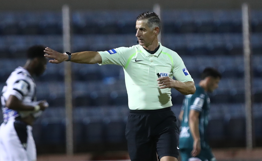 «Ο Σιδηρόπουλος υποβιβάζεται από την κατηγορία Elite της UEFA»