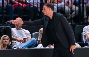 Μπαρτζώκας: Σοβαρό επεισόδιο στο Ντουμπάι - Οπαδός τον έβρισε στα ελληνικά