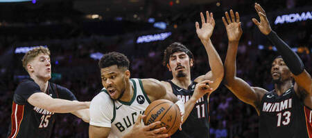 Νέα εποχή στο NBA: Τι αλλάζει σε Χιτ και Μπακς μετά το blockbuster trade του Γιάννη Αντετοκούνμπο