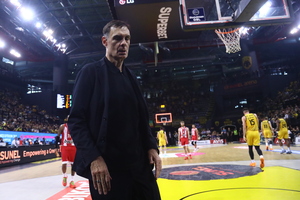 Μπαρτζώκας: «Θα παίξουμε μια δύσκολη σειρά με τρομερό αντίπαλο» (video)