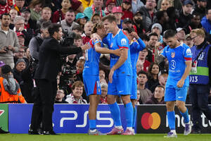 Γιορέντε: «Το VAR μας χαλάει τον ρυθμό - Τίποτα δεν κρίθηκε παρά το 4-0»