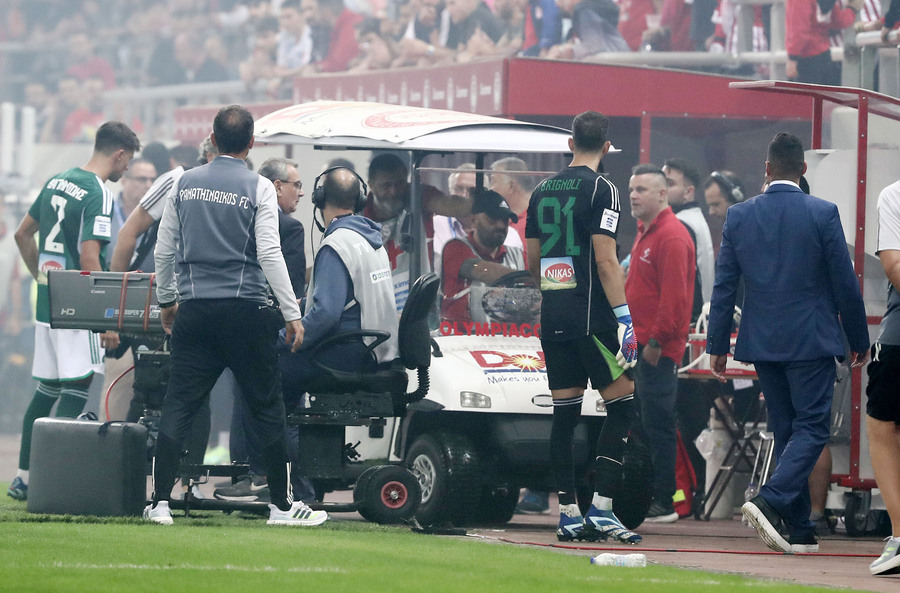 Παναθηναϊκός: «Κροτίδα έπεσε στους ποδοσφαιριστές μας, η ομάδα αποσύρεται στα αποδυτήρια»