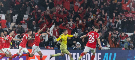 Αδιανόητο: Η Μπενφίκα πανηγύρισε πρόκριση με γκολ του τερματοφύλακά της στις καθυστερήσεις! (video)