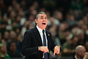 Σκαριόλο: «Παίζει εξαιρετικό μπάσκετ ο Ολυμπιακός, δεν υπάρχει τηλεχειριστήριο στο μπάσκετ