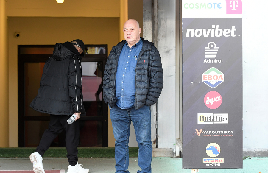 Βόλος: «Σφαγή της ομάδας μας στο πρώτο ημίχρονο, ντροπή για τον Τσιμεντερίδη»