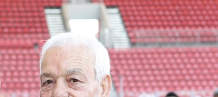 Πένθος στον Ολυμπιακό: Πέθανε ο Σωτήρης Γκαβέζος, μέλος της θρυλικής ομάδας που νίκησε τη Σάντος του Πελέ