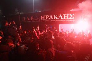 Ηρακλής: Πανικός στην επιστροφή του «Γηραιού» στη Θεσσαλονίκη, έγινε η νύχτα… μέρα! (video)