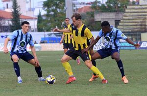 Αναγέννηση Καρδίτσας - Ηρακλής 1-1: Πλήρωσε το κακό δεύτερο ημίχρονο αλλά παρέμεινε στη κορυφή ο «Γηραιός»(vid)