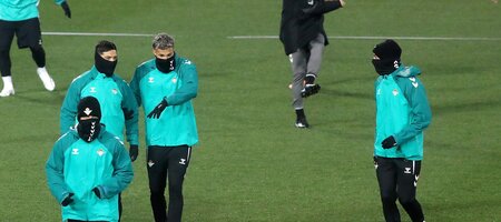 Πάγωσαν από το κρύο στην Τούμπα οι παίκτες της Μπέτις! (video)