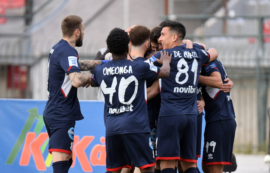 Πανσερραϊκός-Βόλος 2-1: Τα «λιοντάρια» βρυχήθηκαν δύο φορές και πήραν το «τρίποντο» (video)