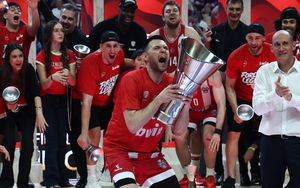 Final Four 2026: Η απονομή της EuroLeague στον Ολυμπιακό (pics)