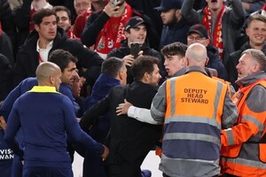 Λίβερπουλ: Ο οπαδός χαρακτήρισε «δειλό» τον Σιμεόνε