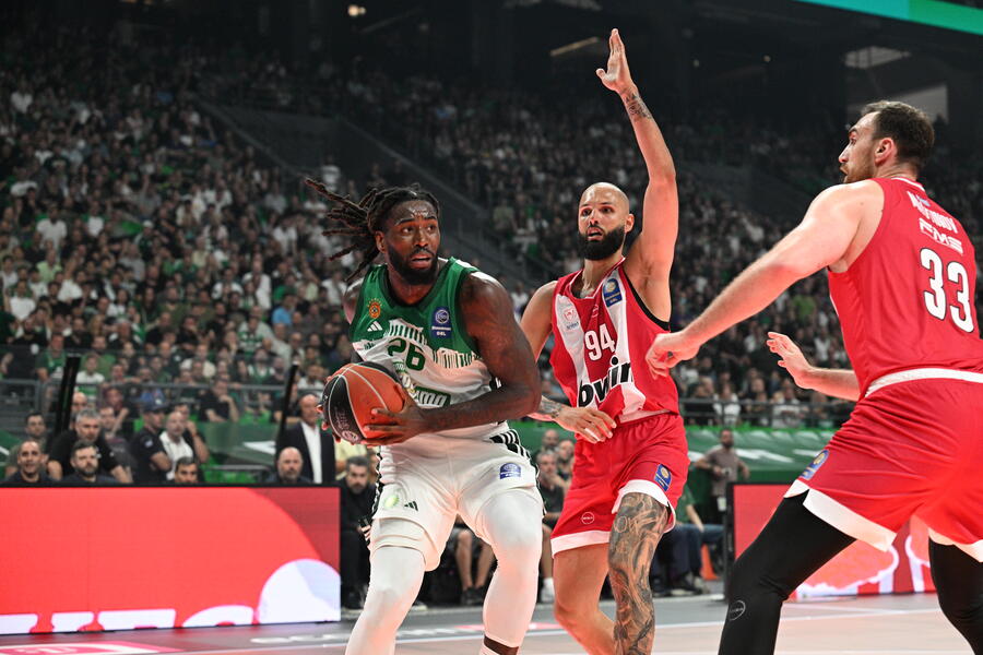 Δεν ξεφεύγει το σκορ στο Game 3 των τελικών