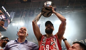 Final Four 2026: Η απονομή της EuroLeague στον Ολυμπιακό (pics)