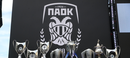 «100 χρόνια ΠΑΟΚ»: Στην πλατεία Αριστοτέλους τα τρόπαια του Δικέφαλου