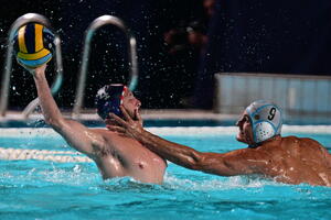 Προ Ρέκο - Ολυμπιακός 19-13: Δεν έκοβαν ούτε με... βαλέ και αποκλείστηκαν οι Πειραιώτες (videos)