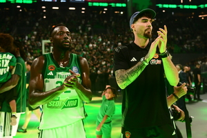 Θύρα 13: Κάλεσμα για... ψυχολογικές ντόπες στο ξενοδοχείο της αποστολής του Παναθηναϊκού πριν τον 3ο τελικό με τον Ολυμπιακό!
