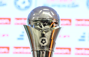 Το τρόπαιο του Σούπερ Καπ Ελλάδας (pics)