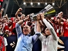 Αγγελόπουλοι: «Το αφιερώνουμε στη μνήμη του πατέρα μας»