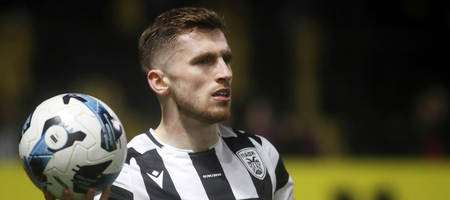 ΠΑΟΚ: Τραυματίστηκε ο Κένι και αποχώρησε υποβασταζόμενος!