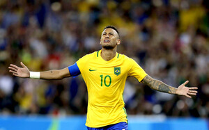 Νεϊμάρ: «Σκέφτομαι το Παγκόσμιο Κύπελλο, ελπίζω να μπορώ να πάω»