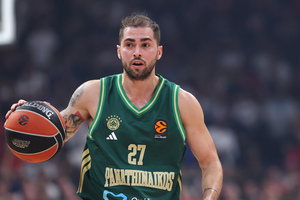 «Νοσοκομείο» ο Παναθηναϊκός: Νοκ άουτ και ο Τολιόπουλος!