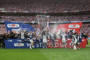 Τσάμπιονσιπ: Οι σύλλογοι ψηφίζουν για αύξηση των ομάδων στα πλει-οφ