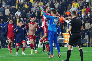 Φενέρμπαχτσε – Ολυμπιακός 1-0 (2-3 πεν.): ΘΡΥΛΙΚΟΣ Τζολάκης, έστειλε τους «ερυθρόλευκους» στους «4» του Κόνφερενς Λιγκ! (video)