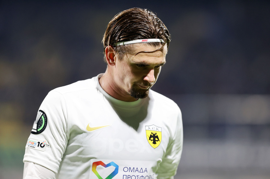 Ο Τεττέη και η παρέα του απειλούν την ΑΕΚ