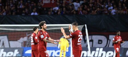 «Στα κάγκελα» οι Λαρισαίοι λόγω του υποβιβασμού: Τα πανό κατά της διοίκησης Νταβέλη (pics)