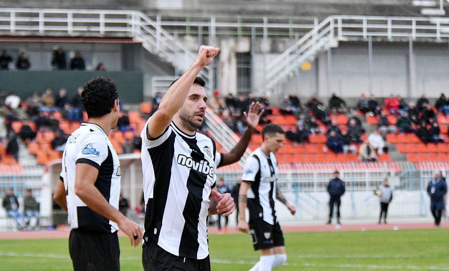 Super League 2: Η Καλαμάτα ξέφυγε στο +7 μετά τη «γκέλα» του Πανιωνίου (video)