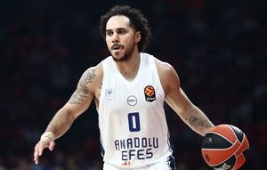 Λάρκιν για Εφές: «Με έκαναν να νιώθω ότι δεν άξιζα»