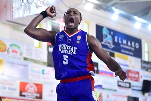Καταγγελίες Ρις για τους διαιτητές του Final 4 της Elite League: «Μιλούσαν προσβλητικά και μας ‘έκλεψαν’ την πρόκριση στον τελικό»