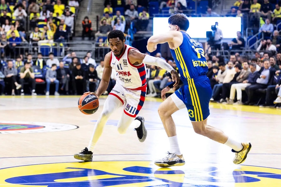 H Φενέρμπαχτσε σχεδιάζει τη νέα σεζόν: «Συμφωνία με δύο γκαρντ»