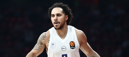 Συναγερμός στην Εφές με τον τραυματισμό του Λάρκιν