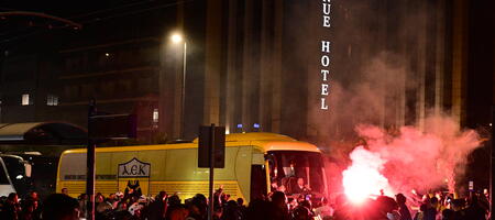 ΑΕΚ: «Κιτρινόμαυρη» παράνοια από Συγγρού έως Νέα Φιλαδέλφεια και αποθέωση για την ομάδα του Νίκολιτς! (pics)