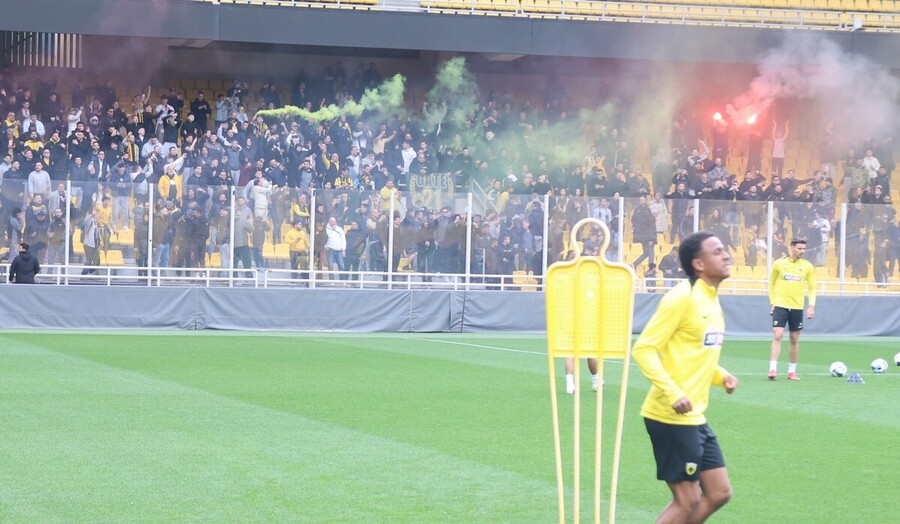 ΑΕΚ: «Ντόπες» από χιλιάδες οπαδούς εν όψει Ολυμπιακού (pics)