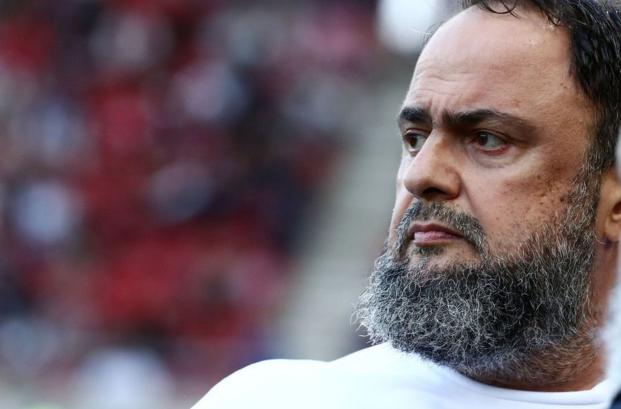 Βαρύ πρόστιμο στην Κρίσταλ Πάλας για το πανό με τον Βαγγέλη Μαρινάκη!