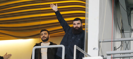 ΠΑΟΚ: Στο Πανθεσσαλικό οι Γιώργος και Νίκος Σαββίδης για τον τελικό