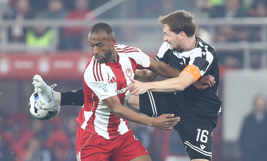 H τελευταία στροφή της Super League με ειδικά στοιχήματα!